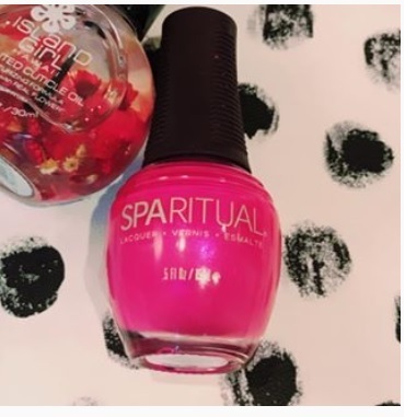 ジェルネイルの上からマニキュアを塗ってもいいの 注意点とコツ